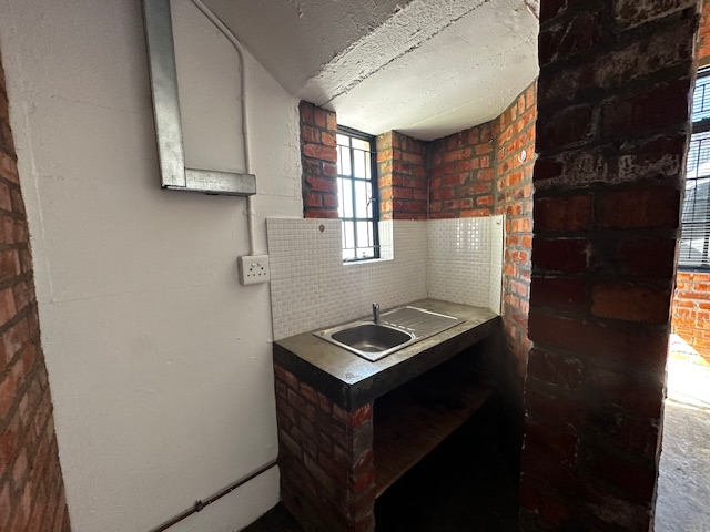 To Let Commercial Property for Rent in Maitland Western Cape